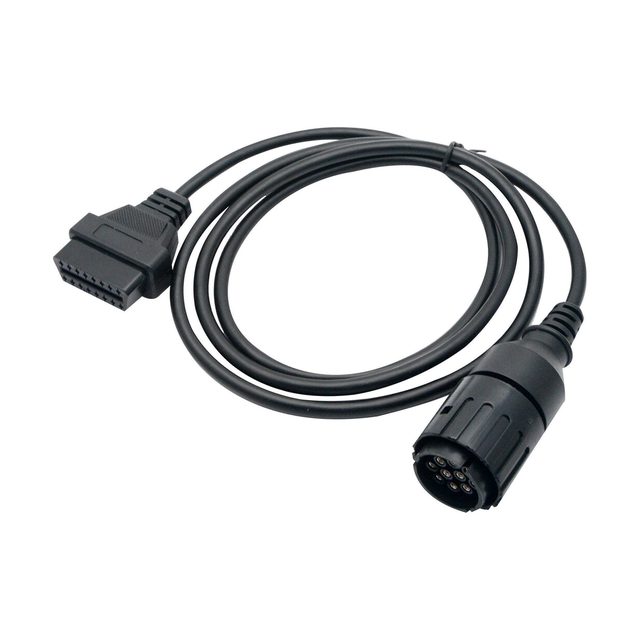 Cable adaptador negre per a moto BMW, enrotllat, amb el connector rodó de 10 pins en un extrem i la presa OBD2 de 16 pins a l’altre