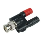 Adaptador BNC mascle a 2 connectors femella 4mm AD4246 d'Amass