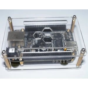 Caixa protectora compatible amb Beaglebone i Arduino Uno, resistent i pràctica
