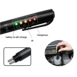 Detalle del comprobador liquido de frenos con 5 LED mostrando indicadores LED