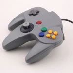 Comandament compatible Nintendo 64 amb connector original i cable negre